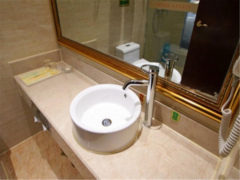 Vienna Hotel Shanghai Pudong Lujiazui Jinqiao Room photo